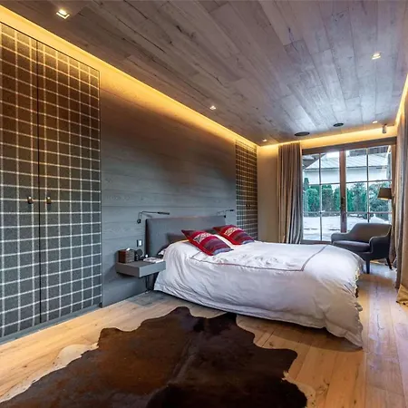 Luxurious 4br Chalet In Kitzbuehel - What'app - 0034-656-619-782 - For Reservations! *