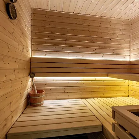 Villa Luxurious 4br Chalet In Kitzbuehel - What'app - 0034-656-619-782 - For Reservations! *