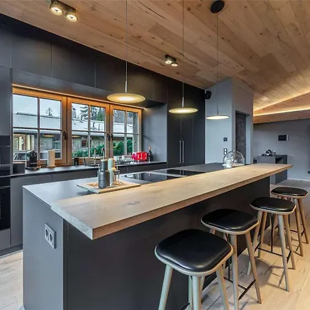 Vila Luxurious 4br Chalet In Kitzbuehel - What'app - 0034-656-619-782 - For Reservations!