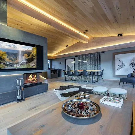 Luxurious 4br Chalet In Kitzbuehel - What'app - 0034-656-619-782 - For Reservations!